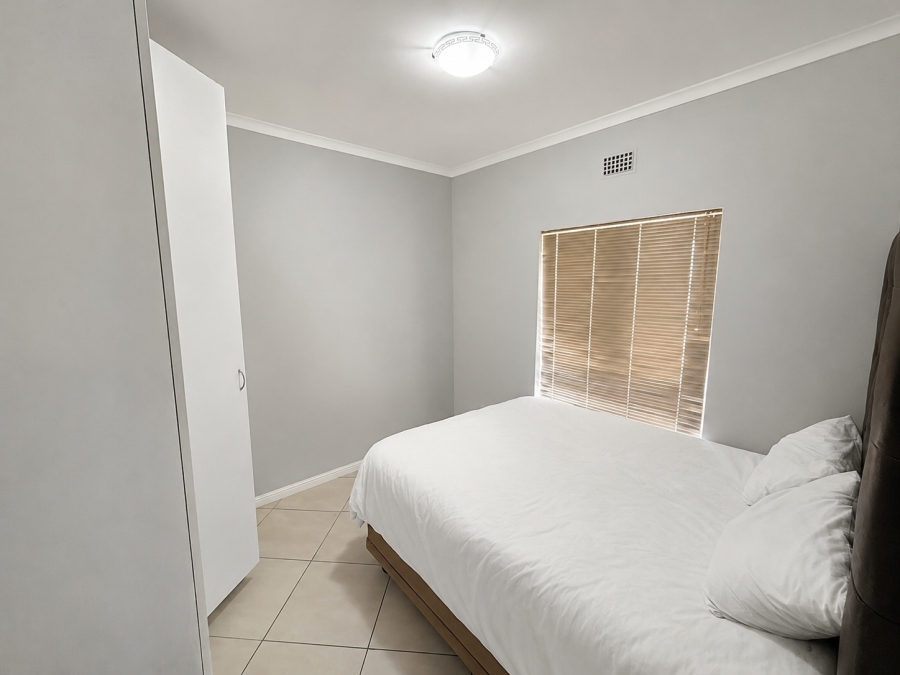 To Let 2 Bedroom Property for Rent in Buh Rein Estate Western Cape